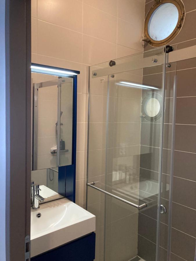 Appartement Moderne, Vue Imprenable Баж Екстериор снимка